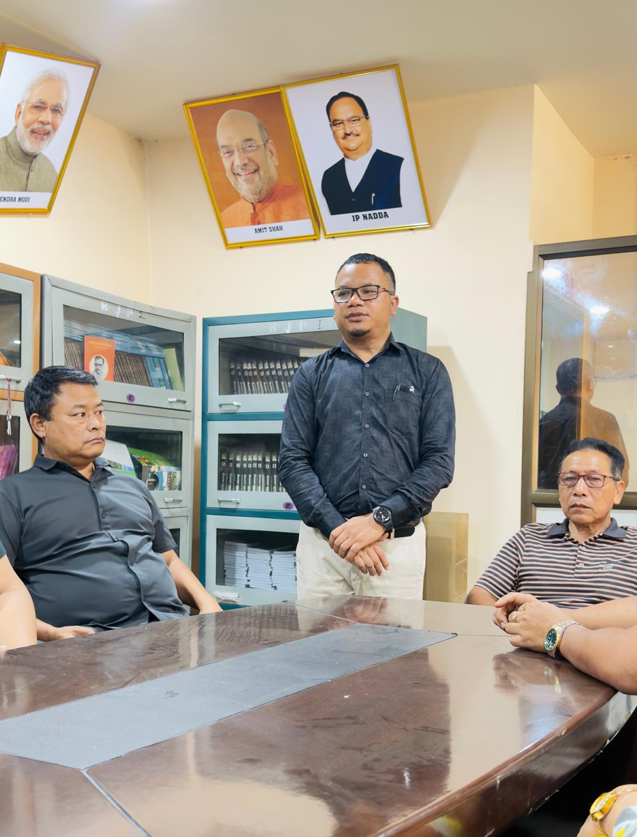 DrBeichhua's tweet photo. @Dr_Zonuntluanga was recently appointed as District President for Aizawl. Being a senior party functionary, @BJP4Mizoram is certain that his org. skills will help expand the party’s footprint in the capital. We wish him the best as he takes on his new party responsibilities. https://t.co/j3XerXumAh