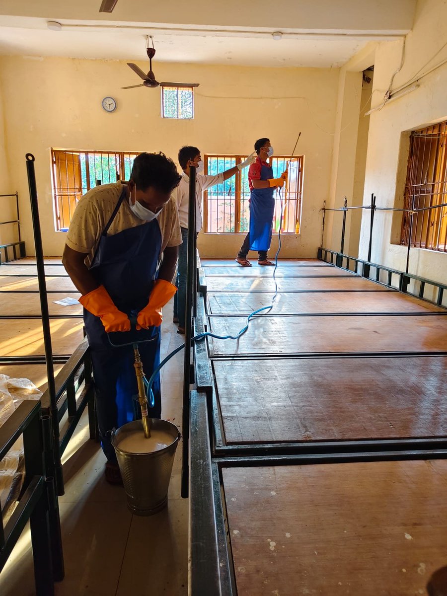 nvbdcpkandhamal's tweet photo. IRS activity was carried out  by MPHW M at tapanibanaprabha HS presences of HM ,Ward  member,supervision all the hostel room and awareness about use of LLIN was done, Sadingia SC-AAM, Phiringia block.

#MalariaFreeKandhamal
#ମ୍ୟାଲେରିଆମୁକ୍ତକନ୍ଧମାଳ 
#मलेरियामुक्तकंधमाल https://t.co/kXVCm3bC9C