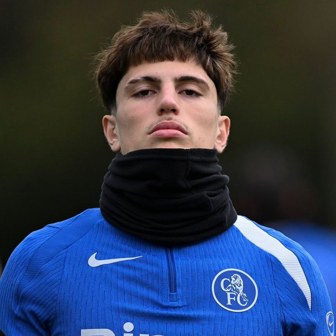 goalsside's tweet photo. 🚨🚨| BREAKING: Roma have reportedly made inquiries regarding Chelsea's Alejandro Garnacho. 🔵

{@AlfredoPedulla} https://t.co/lJdVKwK16I