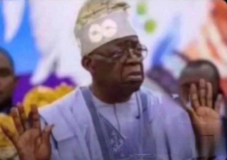 Astra_szn's tweet photo. "this babe fine" then proceeds to minding my business https://t.co/HdcI1xsIGU