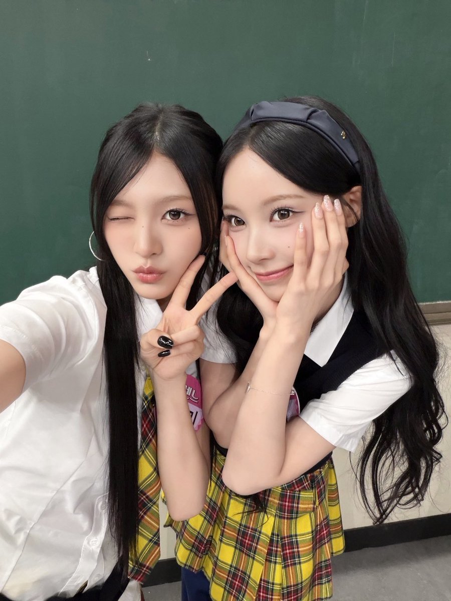 nyamnwungarch's tweet photo. 아는형님 비하인드 https://t.co/IyWYiV7W6b
