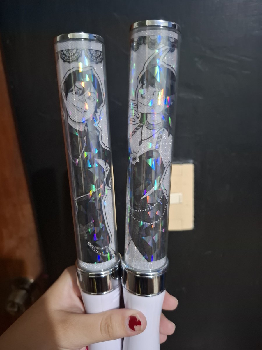 wenystern's tweet photo. Serendipity freebies + Custom penlights
Everything is ready for tomorrow at the cinema in my city, Special thanks to my jusbando Linkblue2 for his Calli avi and my friend Rex for his Irys avi✨️! The Gura avi is mine and i love her so much
#serendipity #hololive #holoEN https://t.co/1nIwTzCixx
