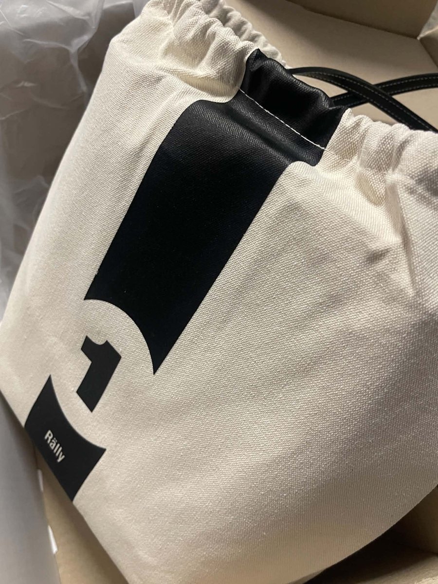 cigarpray's tweet photo. Rally Mini Leather Tote Black

🖤 3,590 free ems อุปกรณ์ครบ

#rallymovement #rallymovementส่งต่อ https://t.co/0C768HHKcz