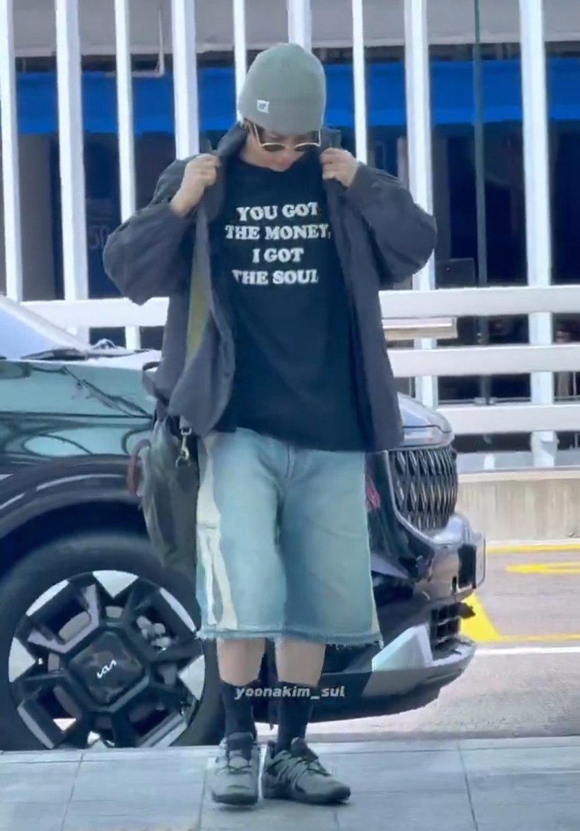 YesungHappiness's tweet photo. You got the money
I got the soul ✨️✨️

#YESUNG #예성 https://t.co/ge4QEPLqod