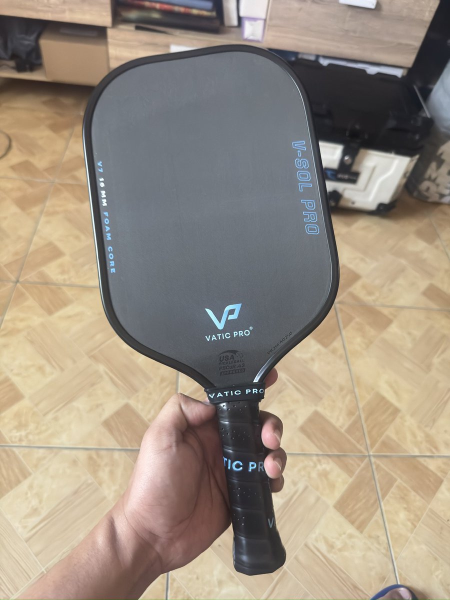 itsmejaycee10's tweet photo. i just upgraded my paddle… 😁😁😁 #pickleball https://t.co/hgAYigDPnh