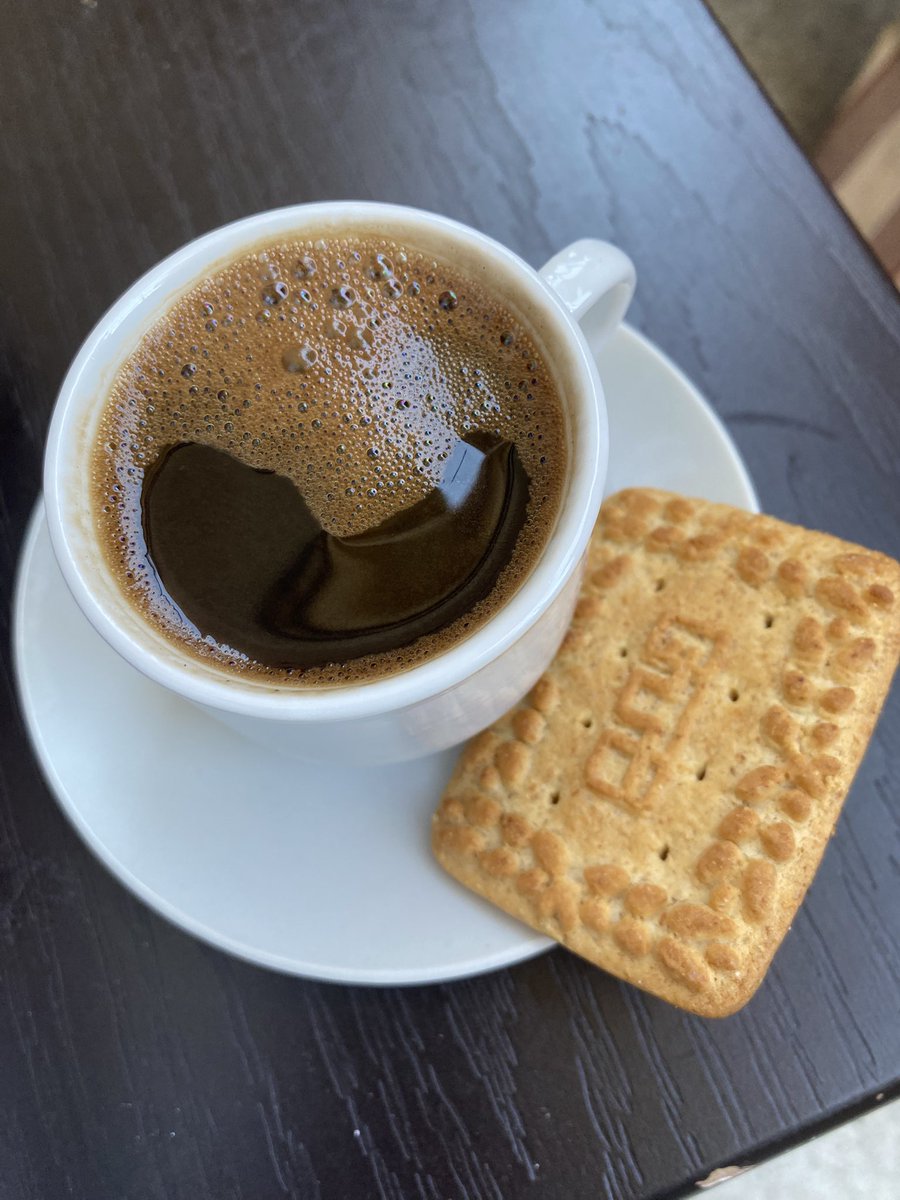 1_rand123's tweet photo. رجعنا نشارك تفاصيل الصباح… 
والباقي يكتبه الله🤍 . 

#صباح_الخير 🙋🏻‍♀️❤️
#قهوة_الصباح ☕️🍪 https://t.co/LWa7MDCx4W