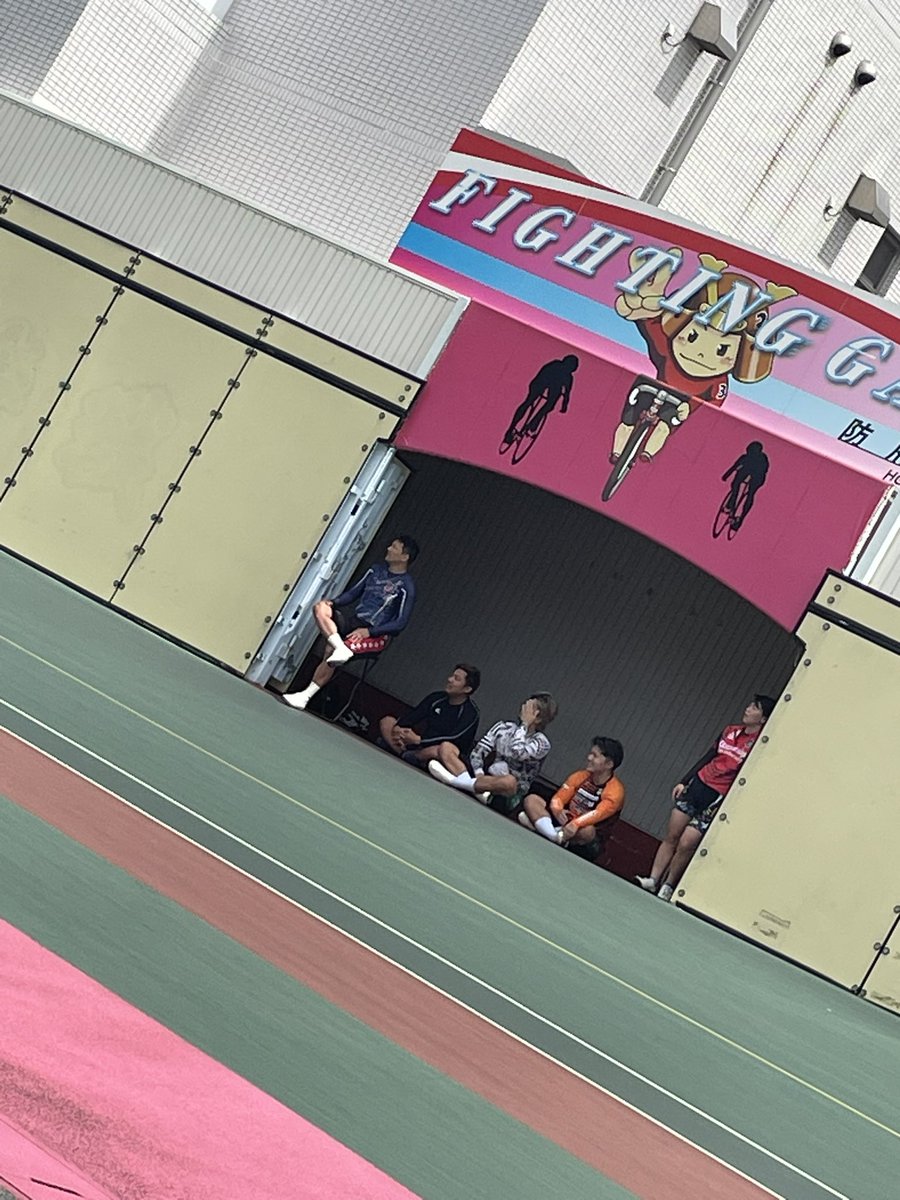 YKeirin's tweet photo. 7月3日訓練日
今日も記録会で天候もよくみなさんいいタイム出してました💪

#競輪　#防府　#防府競輪　#ガールズ競輪 https://t.co/wO6rQHf2hW