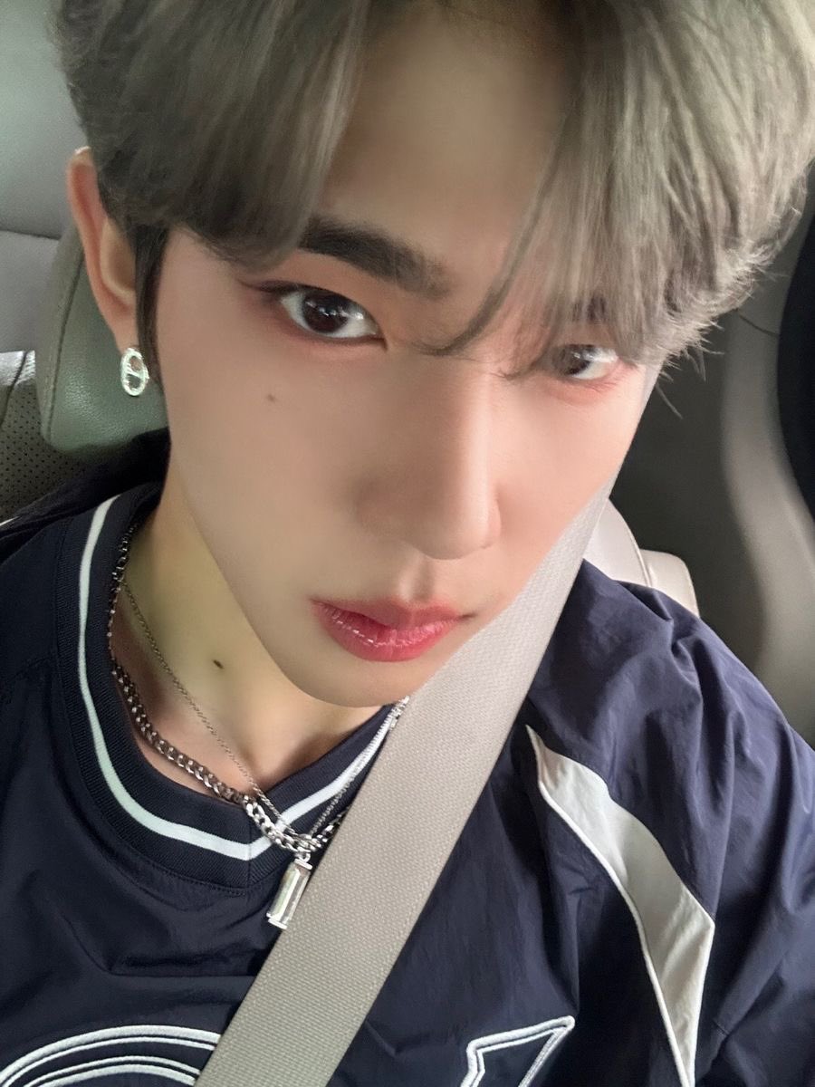 ihrtchael_'s tweet photo. good morning moots 💓 … happy Friday !! have a wonderful day today <3 

#카엘 #Chael #루네이트 #LUN8 https://t.co/vQrZpeZxvn