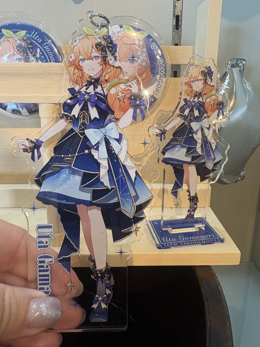新商品のデカアクリルキーホルダーなかなか存在感あります❣️ ¥1000