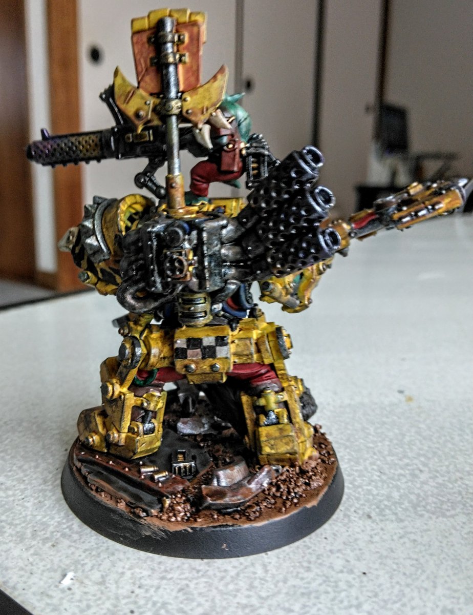 6b39gu2's tweet photo. メガアーマーボス完成。オルクを組む予定は無いけど、このユニットは某スマホゲーで使ってるので作れて満足
#Warhammer40k https://t.co/ht2CD8LON8