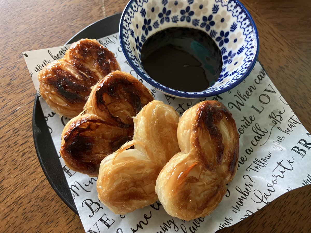 ichigocandycom's tweet photo. ちゃんとハートになりました🫶

裏返したら、焼きムラがすごいw

そのままでもチョコソースつけても😆 https://t.co/TRpic2UjEK