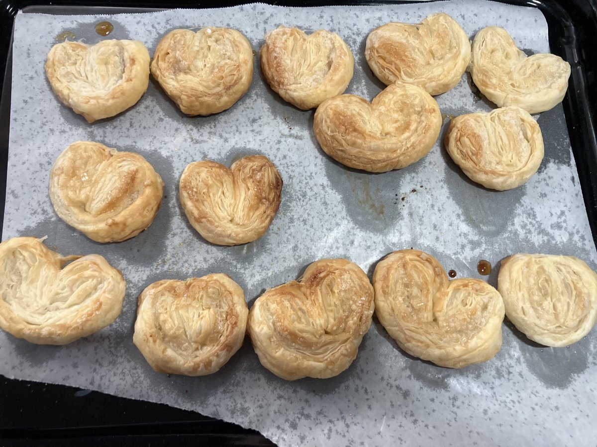 ichigocandycom's tweet photo. ちゃんとハートになりました🫶

裏返したら、焼きムラがすごいw

そのままでもチョコソースつけても😆 https://t.co/TRpic2UjEK