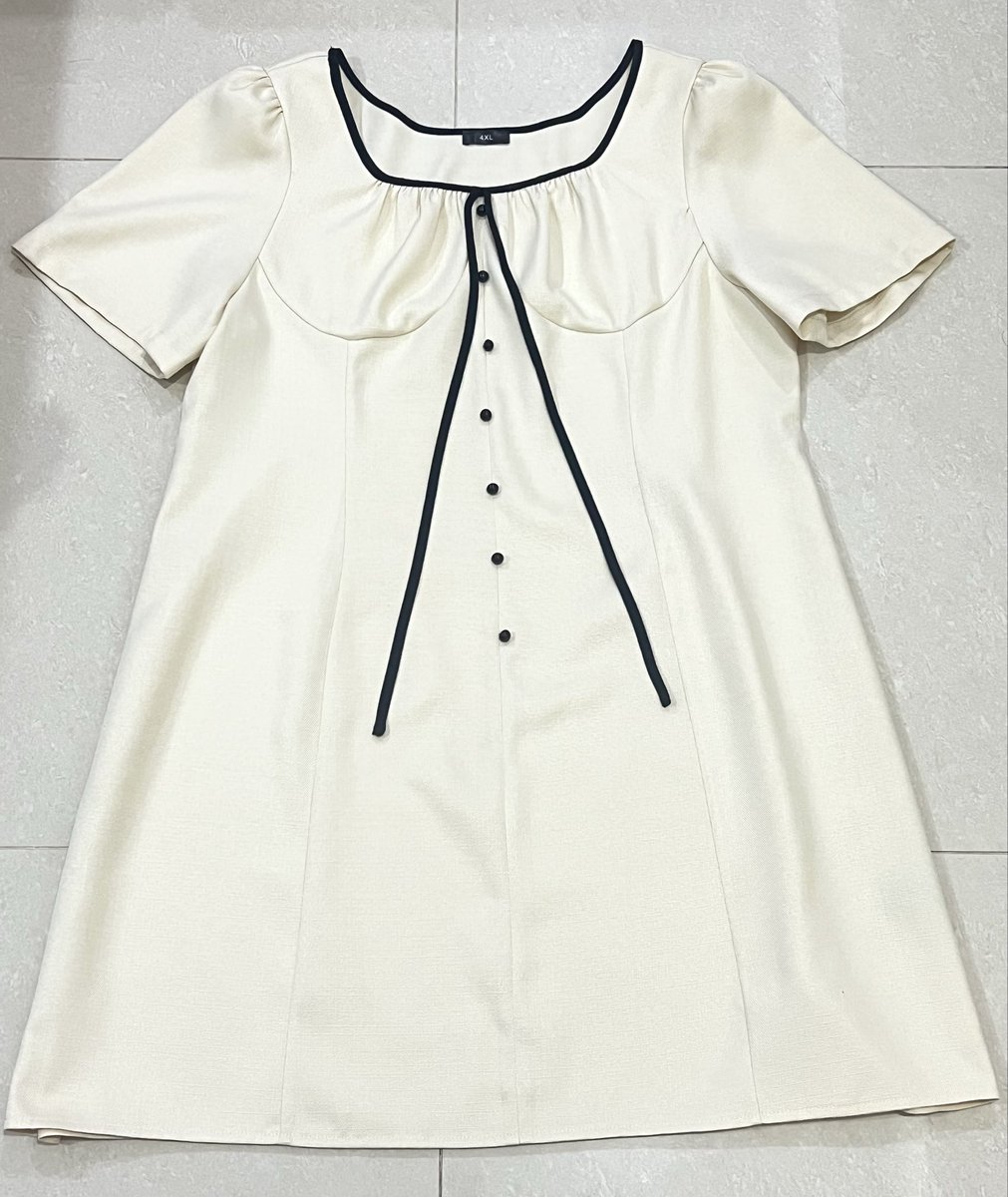 FEEL__10's tweet photo. ✨เดรสสั้น  คอกลมผูกโบว์ ใส่ครั้งเดียว

💖4 xl อก 44 เอว 42  สะโพก 52 ยาว 37

📍189 รส

#ส่งต่อเสื้อผ้า #ส่งต่อเสื้อผ้ามือสอง #เสื้อผ้ามือสอง #ส่งต่อเสื้อผ้ามือ2 #vghbkk #bemingbkk #cintageshop #stylistshop #ส่งต่อcintage #โล๊ะตู้ #ส่งต่อstylist https://t.co/vthJ38Ay3f