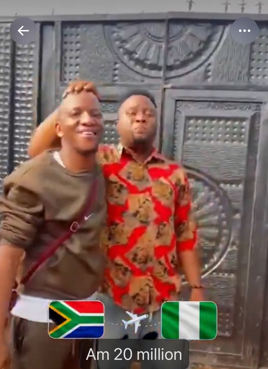 Olami_deeEbony's tweet photo. A Nigerian man living in South Africa returned home and prostrated before his elder brother.

For years, he had been sending him money to build a house for him. Instead of the brother squandering the money, his elder brother used it wisely and built him a beautiful house.

Not every brother would have done that.