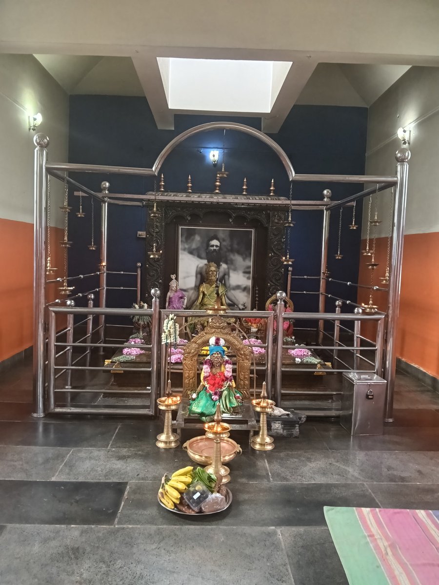 vellingiriswami's tweet photo. 03.07.2026  குருநாதரின் ஜீவசமாதியில் இன்றைய நாள் குருநாதரை தரிசிக்க வரும் பக்தர்களுக்கு பிரசாதம் தயார் செய்யப்பட்டுள்ளது.

#vellingiriswamigal
#vellingiriswami
#vellingiriswamijeevasamathi
#வெள்ளிங்கிரி_சுவாமி
#வெள்ளிங்கிரி_சுவாமிகள்_ஜீவசமாதி https://t.co/5h1pH29PuF