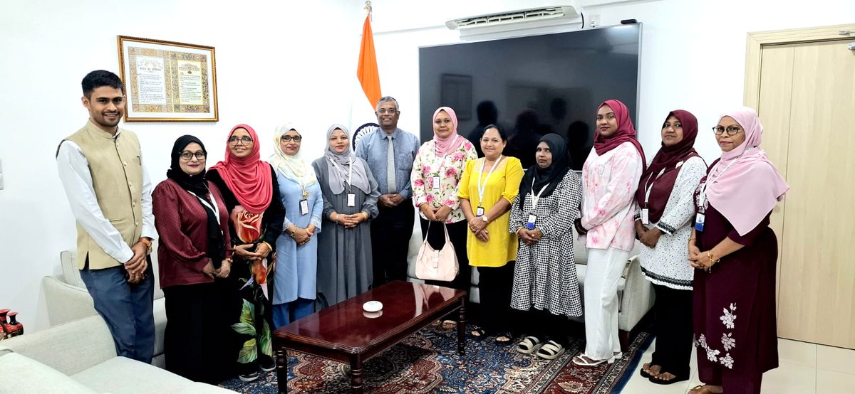 HCIMaldives's tweet photo. HC met Women's Development Committees (WDC) President &amp; members on 01 July. Discussions included community welfare, leadership, and grassroots collaboration to further deepen people-to-people bonds between India and Maldives. 🌟 

#NeighborhoodFirst https://t.co/qBDUeChU4W