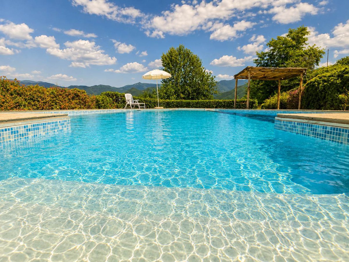 italianhouses's tweet photo. 🏡⛰️Elegant hillside villa in #Garfagnana
🏊Panoramic pool
🌄#Apuan Alps views
🛏️5 bedrooms
🏠Guest apartment
💶€520,000
❓Poolside relaxation or mountain adventures?
https://t.co/hkvL3sS50u
#PropertyItaly #Tuscany #Lucca #CastelnuovoDiGarfagnana https://t.co/BSjuWAnjqw