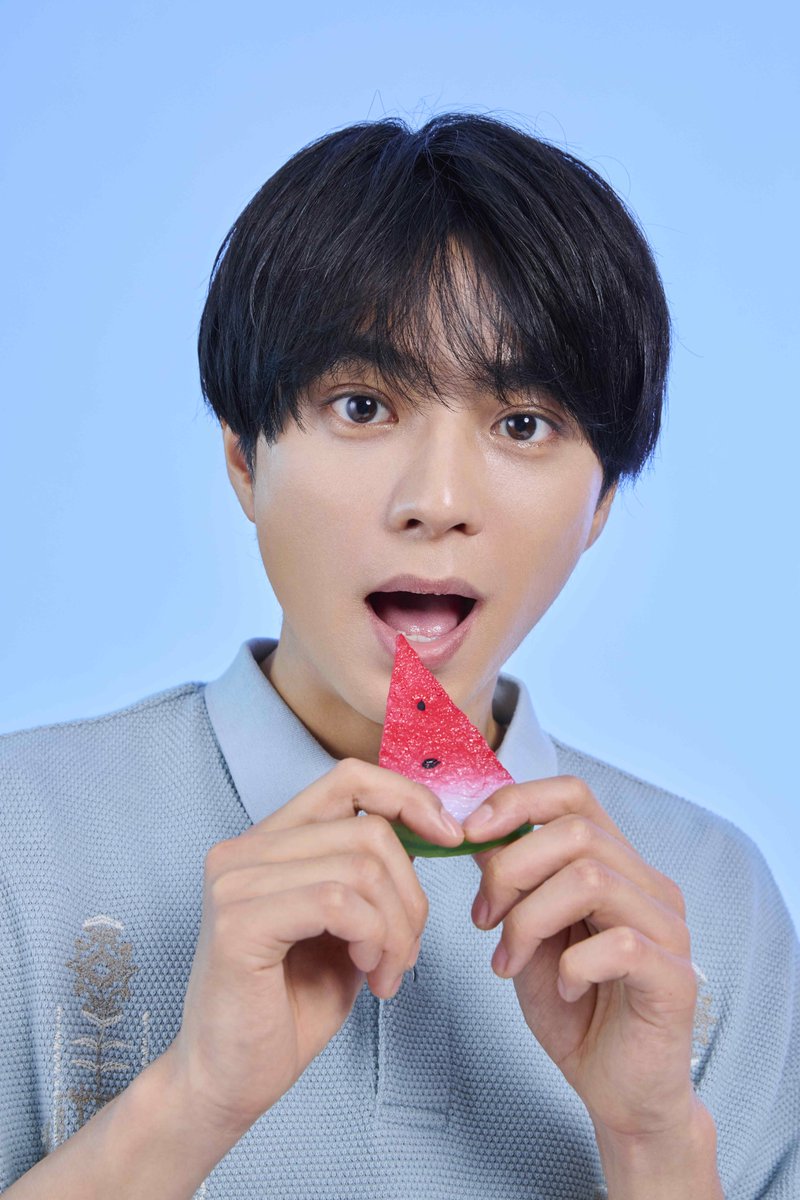 TrendNewsCaster's tweet photo. 佐藤勝利(timelesz)登場！　本日発売『ちゃお』　「思い出に残る夏の過ごし方」など… – TREND NEWS CASTER https://t.co/qGVQabSoga #佐藤勝利 #timelesz https://t.co/KN1DdvX6oU