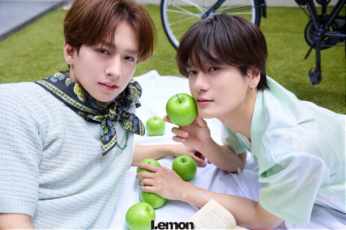 boyslovehub's tweet photo. Fake Fact Lips’ KaiYu land their first chinese cover for LEMON magazine. #かいゆう https://t.co/8pYPyToQmi