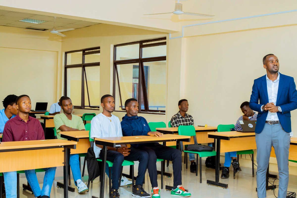 HAYi_Group's tweet photo. Lasting impact is created when people and organizations come together around a shared purpose. Every partnership, every conversation, and every collaboration brings us one step closer to creating opportunities for better health and social development. https://t.co/rscqFI3X0Y