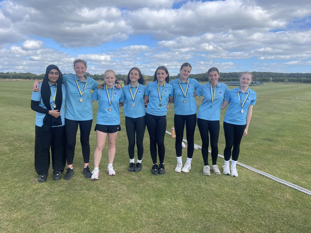 pe_uptonhigh's tweet photo. The U15 Cricket team achieved🥈in the Chester and District soft ball. Great evening and games against @abbeygatecollege @bishopschester especially @thekingsschoolchester in the final. There was only 4 in it with 1 bowl to go and kings hit a 6 👏🏽 great game! https://t.co/RMVBao2sB7