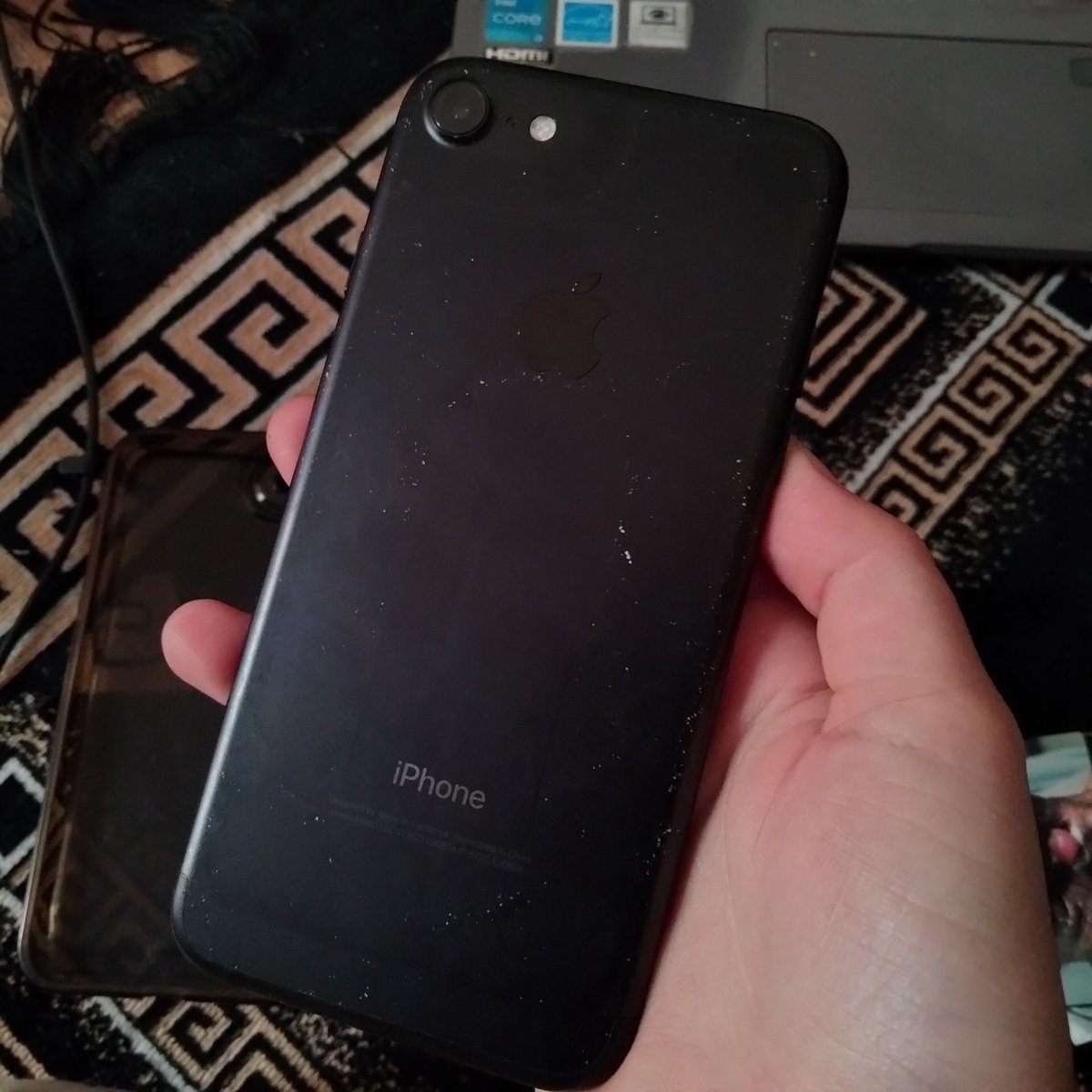 4iamketjap's tweet photo. WTS want to sell iphone 7 128gb wifi only ex inter 

• wifi only 
• fp on + tombol aman semua
• kamera d/b jernih normal
• bh 100% tetep boros
• min body lecet sesuai foto
• cocok buat digicam
• dm for price n more details

Dom bdg

bisa by oren🍊 https://t.co/S4efyhEyfR