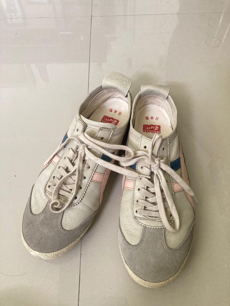 sadrukran's tweet photo. |Titip jual|

Onitsuka Deluxe Nippon Made Cream/Breeze 

*Bekas, kondisi masih bagus
*Tidak sering digunakan
*No box

*Size: 39/24.5 cm

*Jaminan uang kembali jika tidak original

Harga: ? 

#wts #Onitsuka
#wtb #zonauang #zonajajan https://t.co/gM2DeRgdha