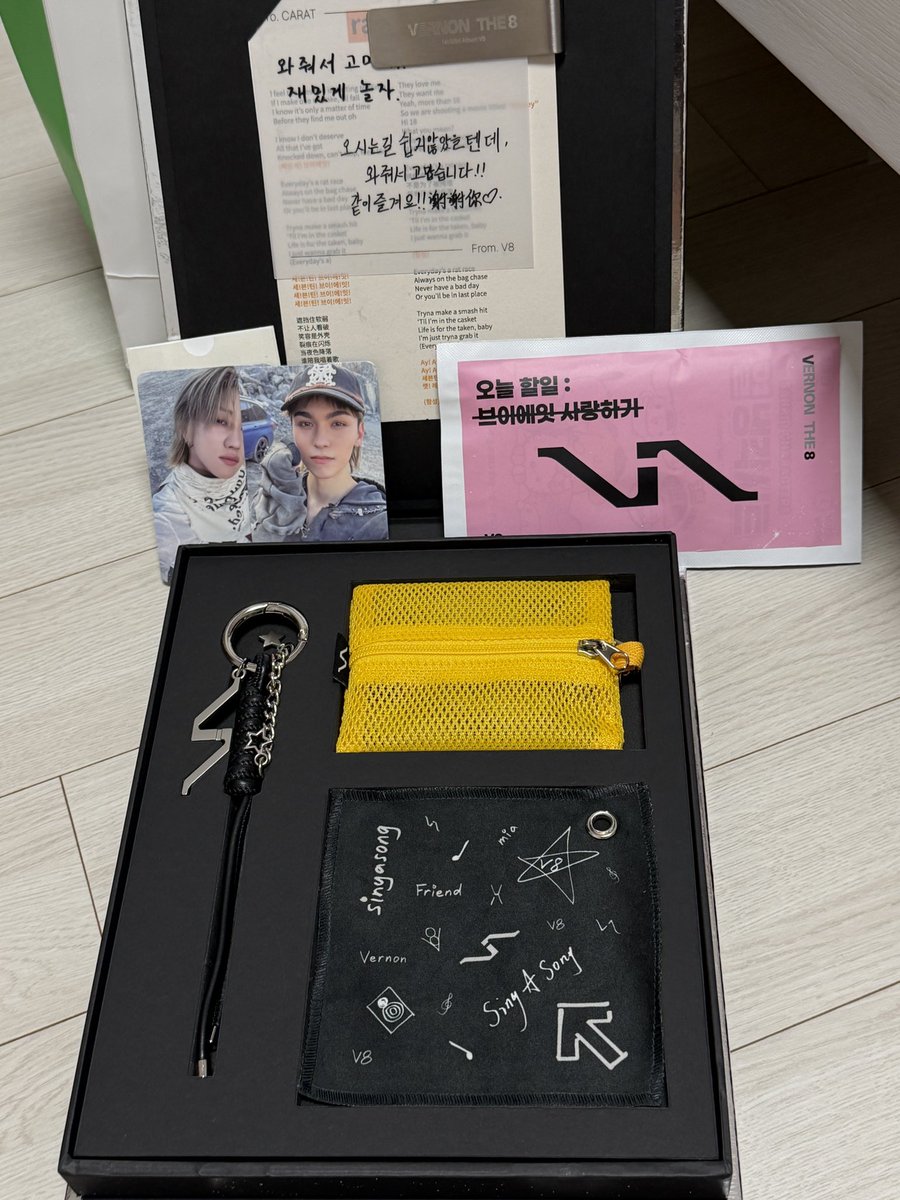 S21004cj's tweet photo. 세븐틴 V8 버논 디에잇 공방 역조공 키트 포카 양도 판매 sell

공방 키트+공방포카 = 19.0
only 공방포카 = 15.0

https://t.co/JXaQFknML6

오늘 보내드려요~!!
세븐틴 V8 v8 버논 디에잇 공방 사녹 키트 https://t.co/f7r4FwHiV5