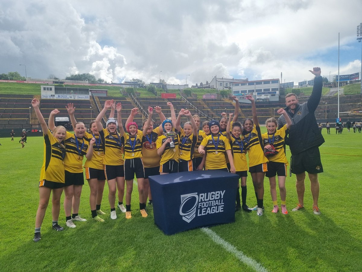 CastlefordPE's tweet photo. Good luck to our incredible Year 7 girls rugby team competing in the National Cup Final today! 🏆🏉
​They kick off at 12:40 PM at Goole Vikings. Already crowned Yorkshire champions, they are looking to make it two major trophies! Let’s go, girls! 🥇🔥 https://t.co/jaOnO4gTdM