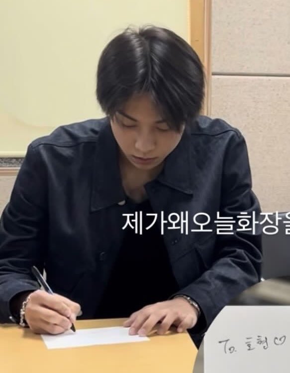 loutifulday's tweet photo. why nobody looks like this during my school days🥲 https://t.co/WmEjxnc757