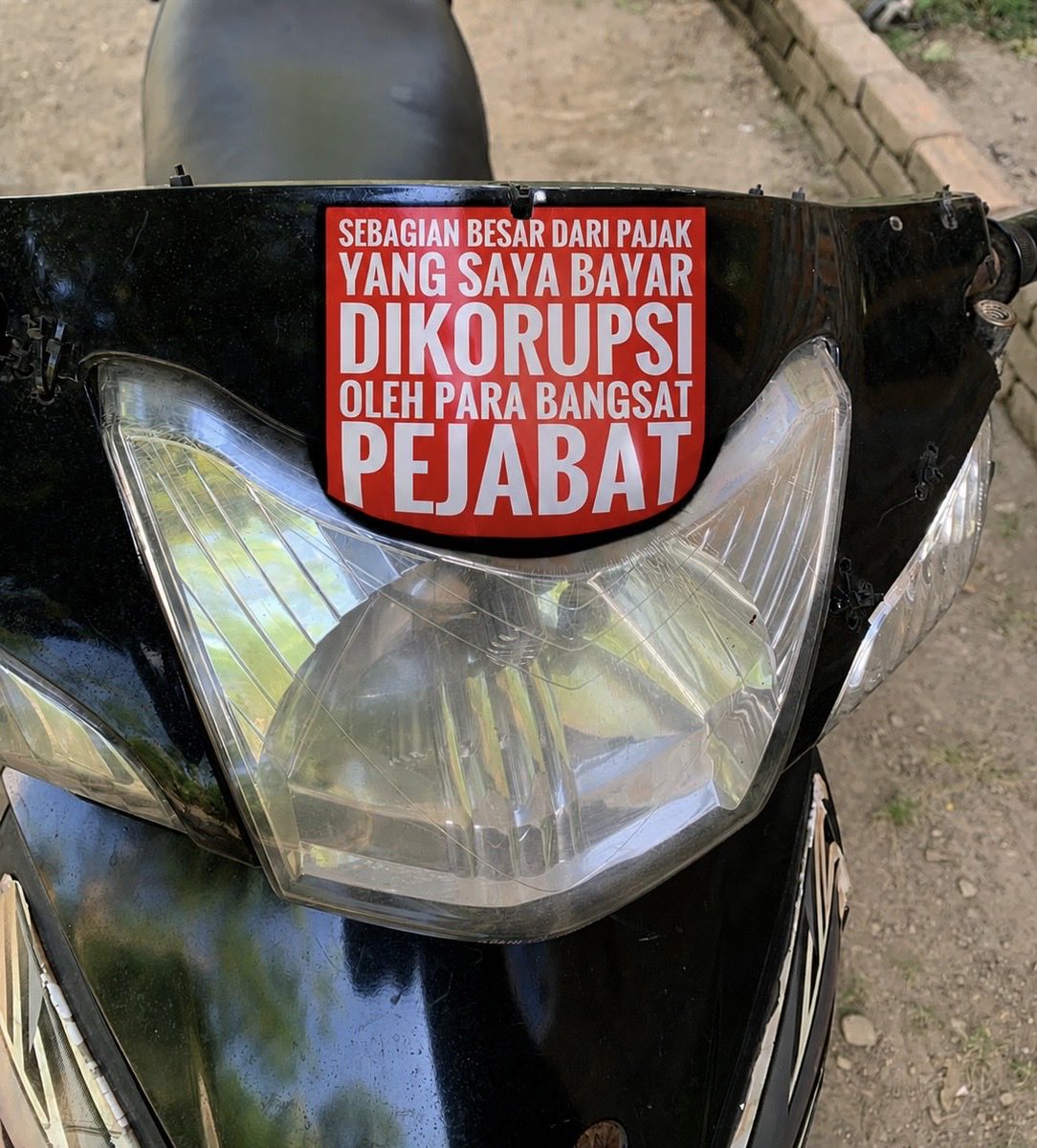 luthor_rlx's tweet photo. @ARSIPAJA sebaiknya tempel ini duluan https://t.co/yJQ2INbSCo