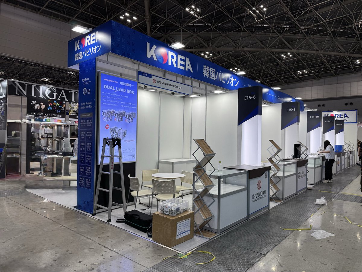 eaccess2006's tweet photo. 皆さん、今週もお疲れ様です✨
ついに本日最終日を迎えた #MTech #TOKYO #現場！
遅くなっちゃいましたが、
こだわりの #空間設営 #ビフォーアフター を大公開します😎
何もない場所から創り上げた弊社の #施工技術、
いかがでしょうか?🔨🔥
＃東京
＃MTech 
＃企業公式相互フォロー https://t.co/Ek4SRNmYcf