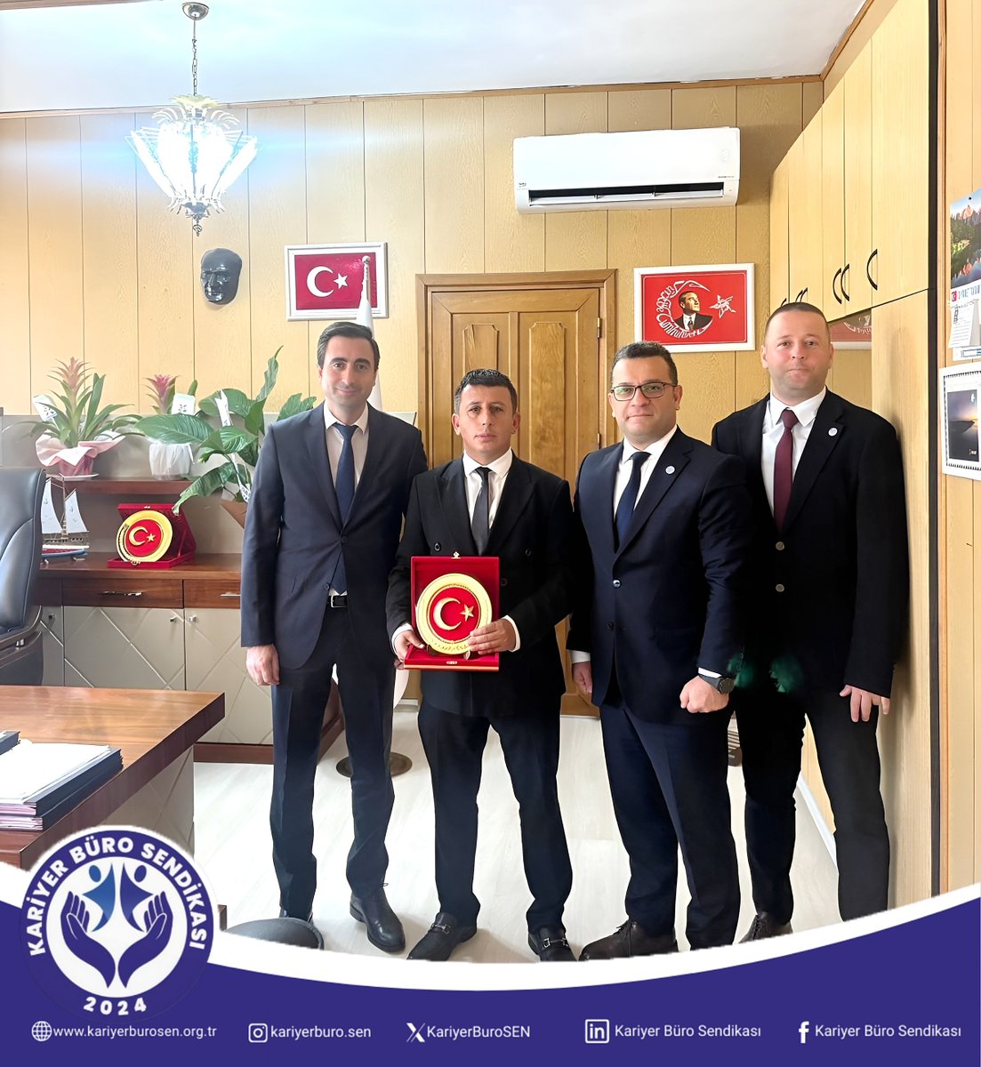 KariyerBuroSEN's tweet photo. Kariyer Büro Sendikası Karadeniz Şube Yönetimi olarak, Sinop Defterdarı Sayın Mutlu ŞAHİN makamında ziyaret edilmiş olup, nazik kabulleri ve samimi misafirperverlikleri dolayısıyla kendilerine teşekkür ederiz.

Ziyaret programı kapsamında Sinop Vergi Dairesi, Gerze Vergi Dairesi ve Yakakent Vergi Dairesi de ziyaret edilerek mesai arkadaşlarımızla karşılıklı görüş alışverişinde bulunulmuştur.

Sahadan gelen değerlendirmelerin dinlenmesine ve fikir alışverişinde bulunulmasına imkân sağlayan bu verimli ziyaretlerde gösterilen ilgi ve misafirperverlik dolayısıyla tüm mesai arkadaşlarımıza teşekkür eder, çalışmalarında başarılar dileriz.

#KariyerBüroSendikası
#KariyerBüroSen