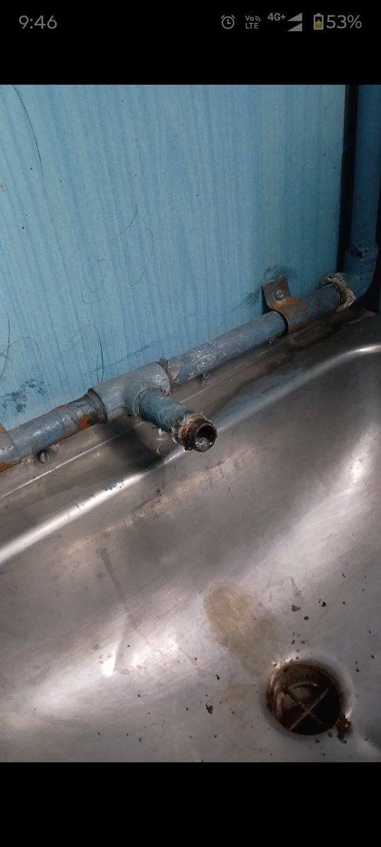 ManishVats07's tweet photo. @RailwaySeva @drm_dli https://t.co/FSSG5Ysm0M