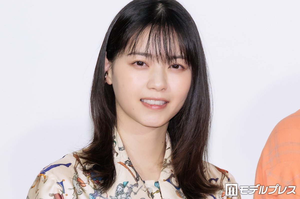 modelpress's tweet photo. ドラマ「税金で買った本」取材会📺️

西野七瀬、主演・奥平大兼の座長っぷりを絶賛
“ちょっと安心した”した瞬間は
「1回だけ、ちょっと『はぁ』みたいな顔を見た時」💭
https://t.co/R0szA4hzfq

奥平は「その時、ビタミンのやつをいただいて。めっちゃ助かりました」と感謝し、西野も「すかさずビタミンを渡した（笑）」と笑った