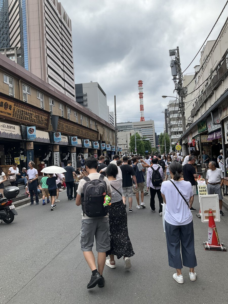 semirita3000's tweet photo. 築地市場で寿司食べました
東証も見学 https://t.co/kZV0qoNCof