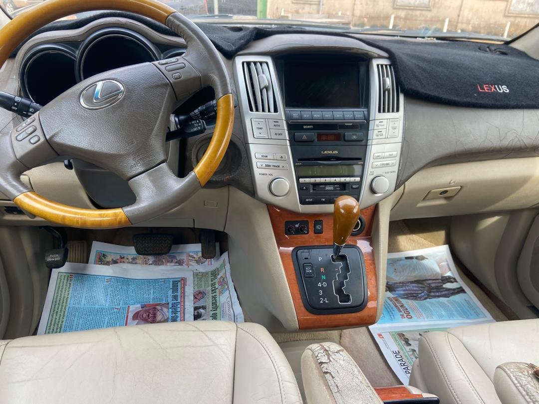 Official_ObiGee's tweet photo. 2007 Lexus RX330 
Neatly Registered 
Everything working perfectly 
Price 8m
Location ikorodu https://t.co/zSyflSg4fn