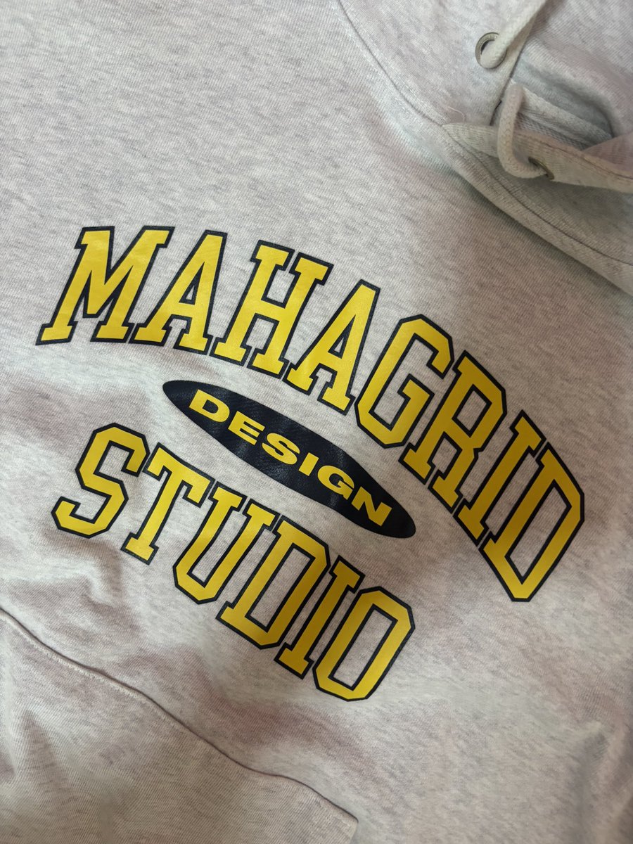 babiewinterr's tweet photo. mahagrid hoodieแท้ สีเทาป้ายใหม่ เชือกอยู่ครบ สกรีนสวย **ตน.เปื้อนจางๆที่แขนเสื้อ ขอคนรับได้
Size อก 50 ยาว 27🧚🏼‍♀️🪄
price🪽: 200

#ส่งต่อเสื้อผ้า #ส่งต่อเสื้อผ้ามือสอง #โล๊ะตู้เสื้อผ้า #ส่งต่อcintage #ส่งต่อstylist #ส่งต่อเสื้อผ้าแบรนด์ไอจี #โล๊ะตู้ https://t.co/jdIchVLnb9