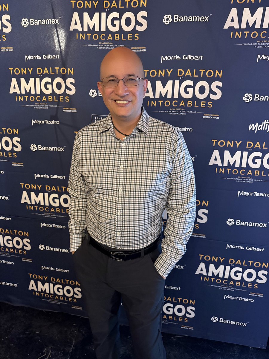 Naiime's tweet photo. Hoy en la Alfombra Roja del gran estreno de la obra @amigosintocable en el @tcentenarioof bajo la producción de @morrisgil @cesriveros y @mejorteatro. https://t.co/kDgmZG7RJB