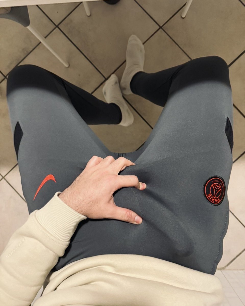 Masterfl1990's tweet photo. Sniff 👣🍆 https://t.co/sIiksC6nlp