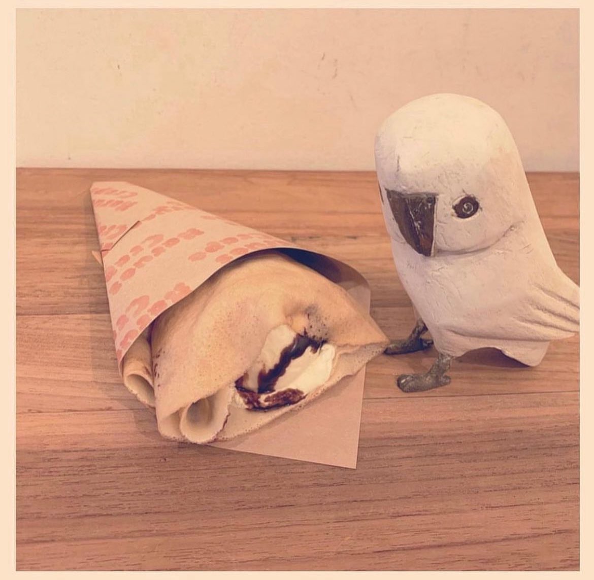 HaruesCrape's tweet photo. .
.
アイスチョコ生クリームクレープ*🍫
.
やきたてクレープと
純生クリームと
つめたいバニラアイス🍨*
.
. https://t.co/LTLLG7gSBQ