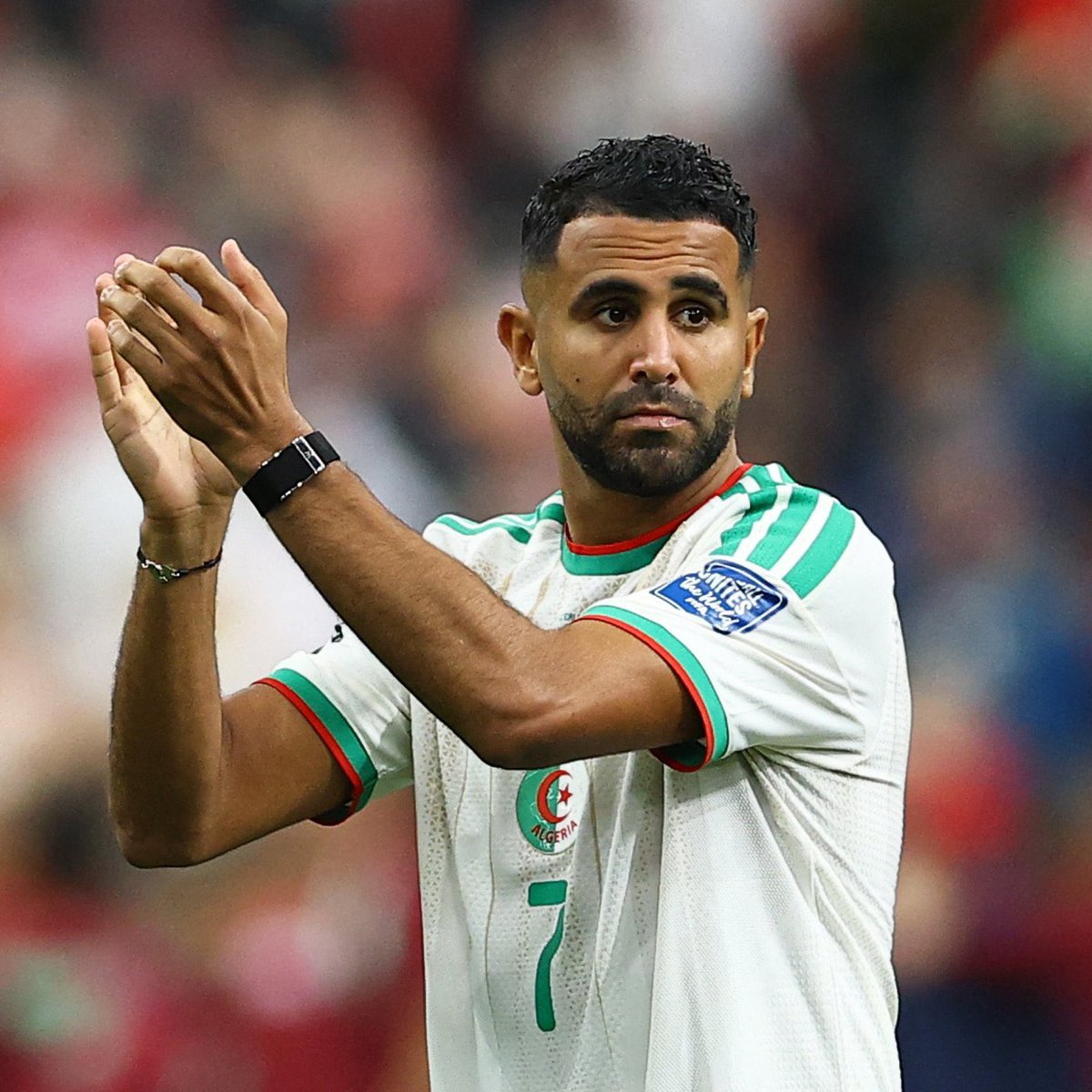 potempotr's tweet photo. Riyad Mahrez, Cezayir milli takımını bıraktığını açıkladı. https://t.co/d7tkY7XoyK