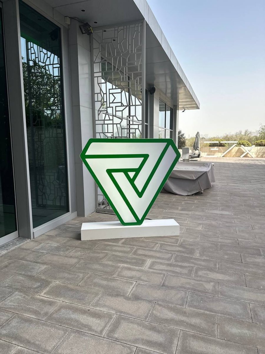 LidoSmart's tweet photo. @bitcoinlfgo $VEREM was built for what comes next, not for what is happening now.
The current moment rewards speed, narrative, and attention.
The next phase will reward something else.

0x862829e8dcf0fd939d61d1b0d4a3aaf983ee4f73

#VEREM #Crypto #CryptoCommunity #HODL https://t.co/a4SdAOGdTH