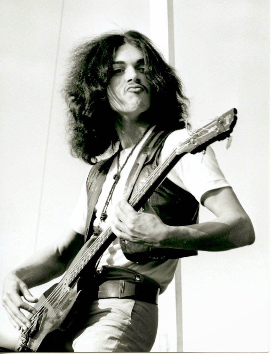 kennylanglea's tweet photo. Remembering Andy Fraser. Born in Paddington this day in 1952. English songwriter and bass guitarist whose career lasted over forty years, and includes two spells as a member of the legendary rock band Free #AndyFraser #ClassicRock 🥀 https://t.co/3XcQ5Kt21t