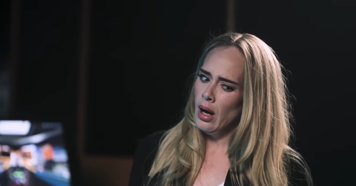 adeleccessbr's tweet photo. 🚨MEU DEUS! Adele em novo vídeo fazendo uma tour pelo Centro de Tecnologia de McLaren, no Mastercard da F1. https://t.co/2y2EXoqd3q