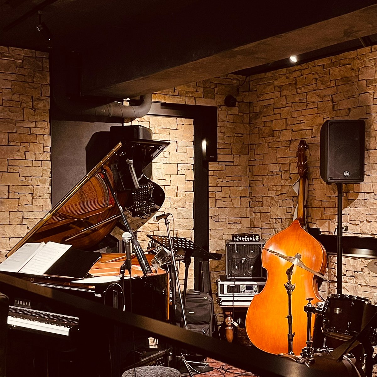 craftone_'s tweet photo. JAZZ+DINIG BAR RIVERSIDEの内装に携わりました
https://t.co/3yEzmJZrVM https://t.co/R4vagXuIQs