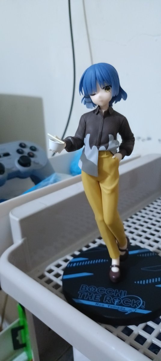 Fireflies299's tweet photo. @sophologist I own this figure IRL and I think it's the best financial decision I've ever made https://t.co/f6xJ4K6Hh4