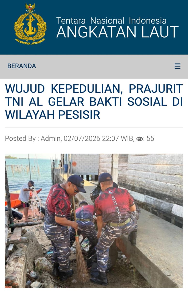 aldaristaa's tweet photo. Di perbatasan Pulau Kalimantan sampai ke pulau paling ujung Kepulauan Natuna, prajurit TNI tidak sekadar bertugas. Mereka mendirikan jembatan, membuat akses jalan, menumbuhkan asap.  Wujudkan Kerja Bersama https://t.co/Fnfd0SDT44