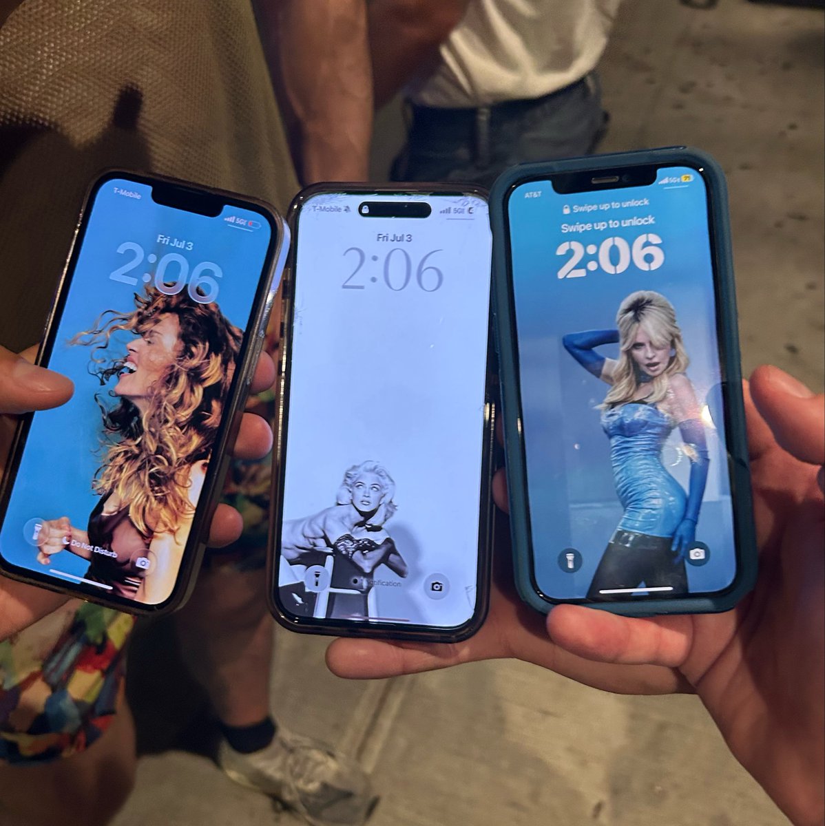 ic0nick's tweet photo. Madonna lockscreenmaxxing https://t.co/5CxrUDzpEs