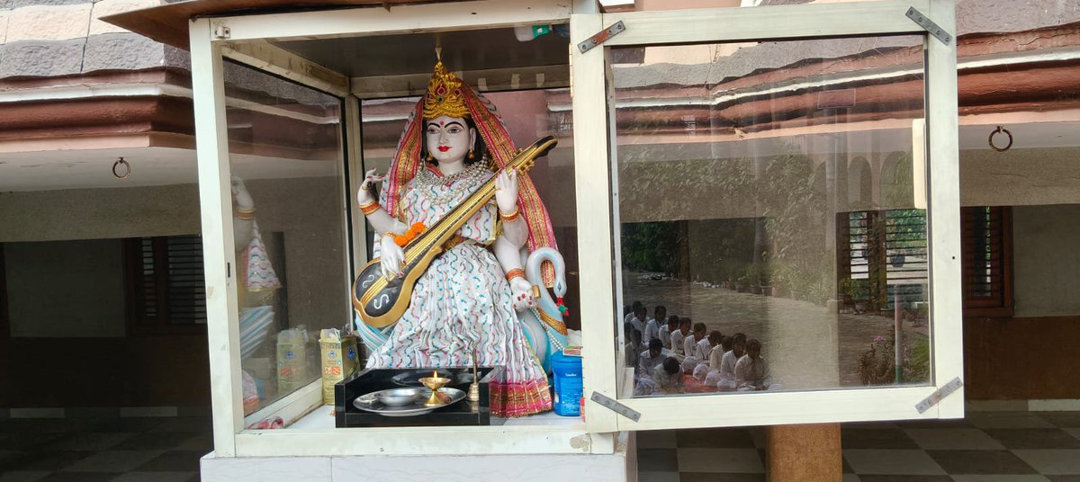 DiosShamliDios's tweet photo. Glimpse of prayer in RSS college jhinjhana https://t.co/F07bghgGAb